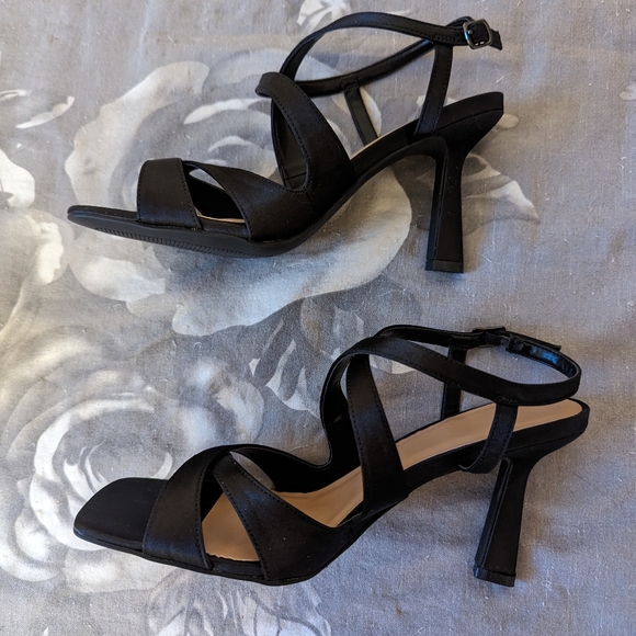 Shein Satin Heeled Sandals - Picture 4 of 9
